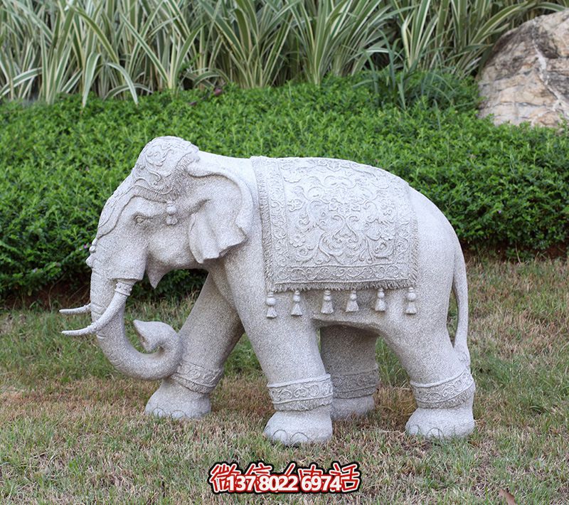 漫步公園，體驗(yàn)石雕大象雕塑之旅
