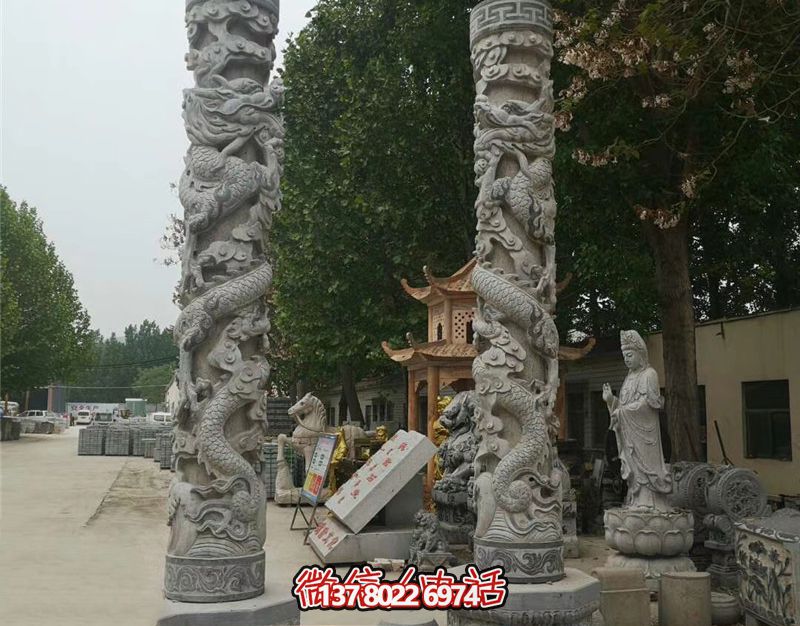 龍柱石雕，裝點(diǎn)寺廟門前