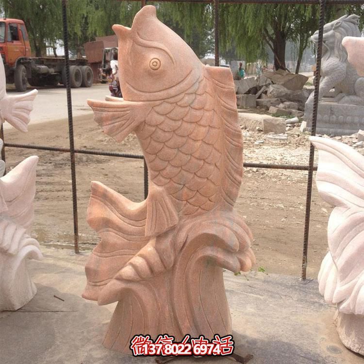紅色晚霞，浪漫水景——精美石雕噴泉鯉魚