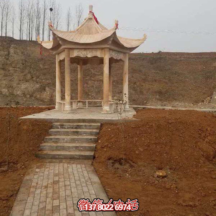 色彩斑斕的晚霞紅涼亭，讓您享受中式園林的繽紛景點(diǎn)
