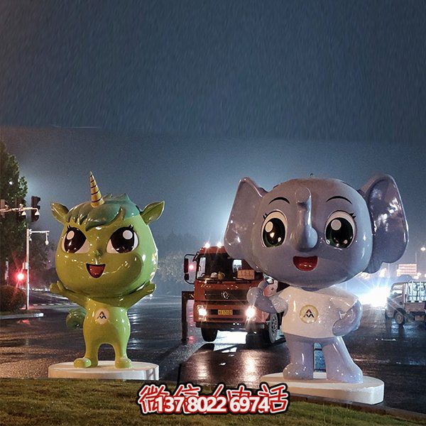 玻璃鋼吉祥物雕塑，為廣場(chǎng)和草地添彩
