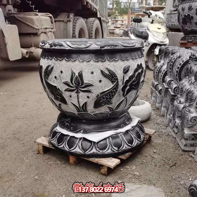 雅致雙魚石雕花盆，為您的庭院增添藝術(shù)氣息