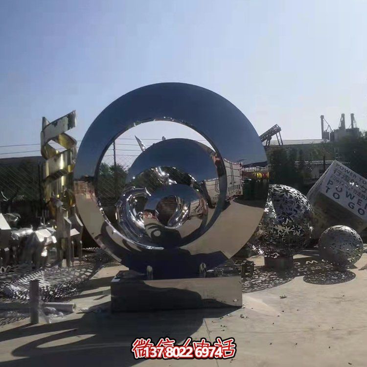 不銹鋼抽象幾何雕塑，鏡面圓環(huán)裝飾廣場(chǎng)、園林