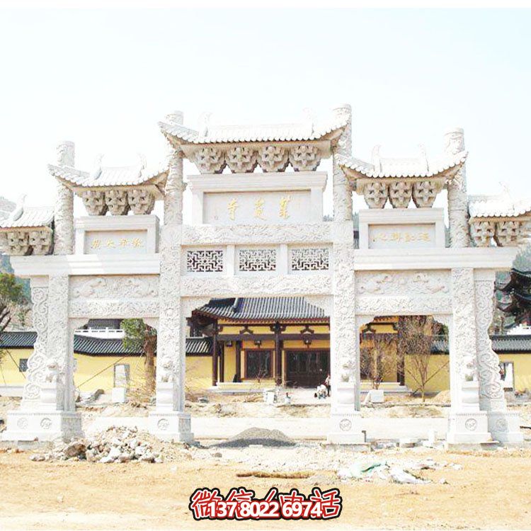 精細(xì)工藝刻石牌坊，裝點(diǎn)小區(qū)村口