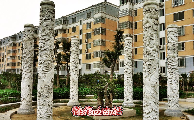 精美大理石浮雕龍柱，裝點小區(qū)花園