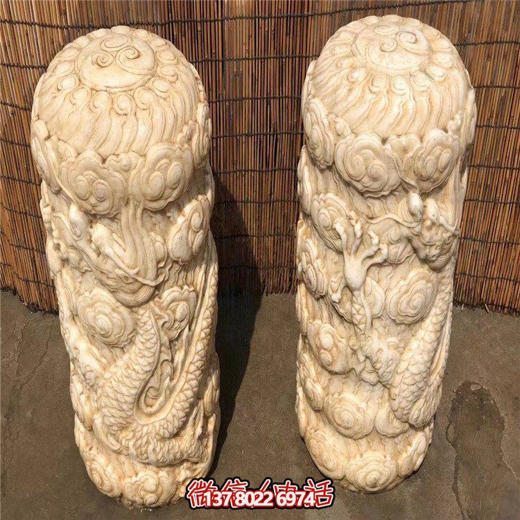精美石柱浮雕擺件，添上龍庭院門(mén)口的濃濃文化氣息