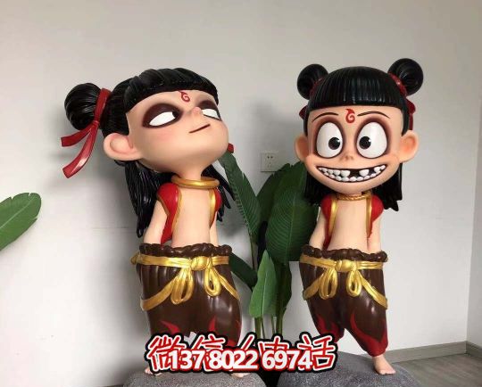 玻璃鋼哪吒雕塑精美彩繪，給景區(qū)園林增色不少