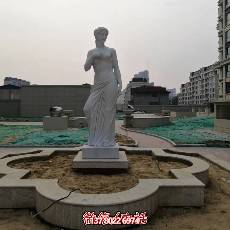 西方大理石雕像，浮雕人物裝飾街道