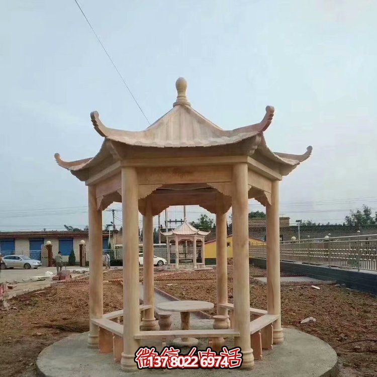 中式天然石材涼亭，晚霞紅休息下棋