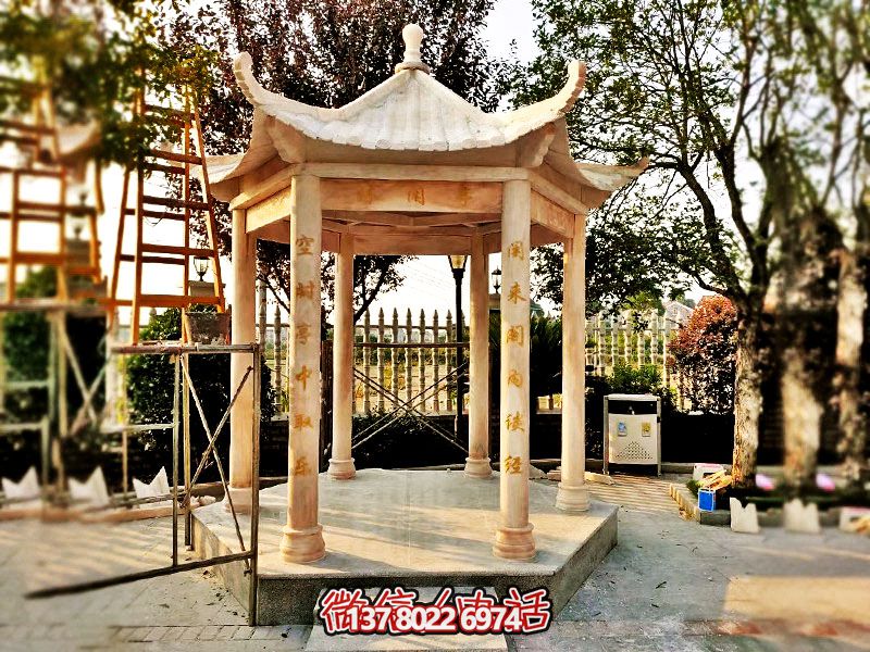 仿古涼亭，擺放在庭院里，欣賞美麗晚霞，營造休閑小區(qū)紅色氛圍