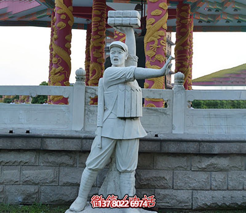董存瑞景觀雕塑，點(diǎn)綴廣場景觀