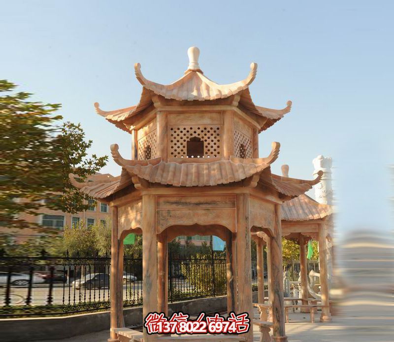 雙層涼亭，讓晚霞紅彩點(diǎn)綴庭院
