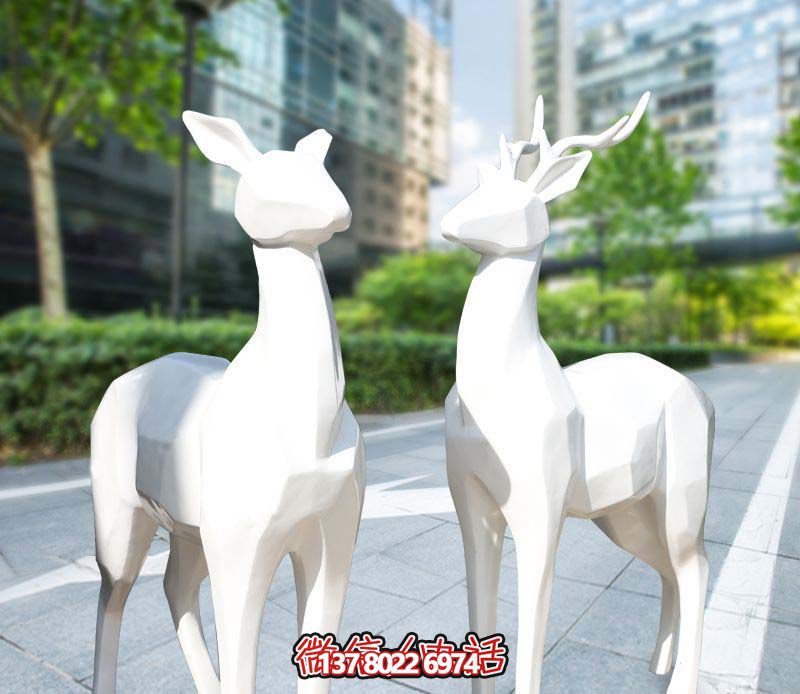 玻璃鋼梅花鹿雕塑，為你的廣場增添經(jīng)典藝術(shù)氣息