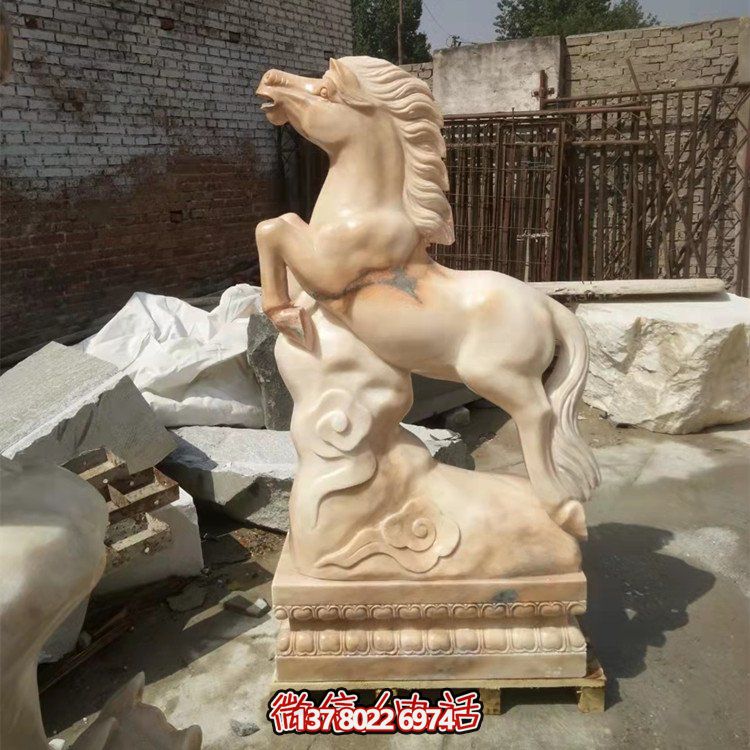 品質(zhì)卓越的大型十二生肖石雕擺件，渲染出無(wú)與倫比的晚霞紅