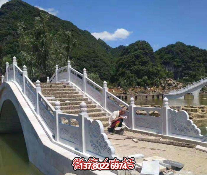 石拱橋，精美漢白玉欄桿，美景美景