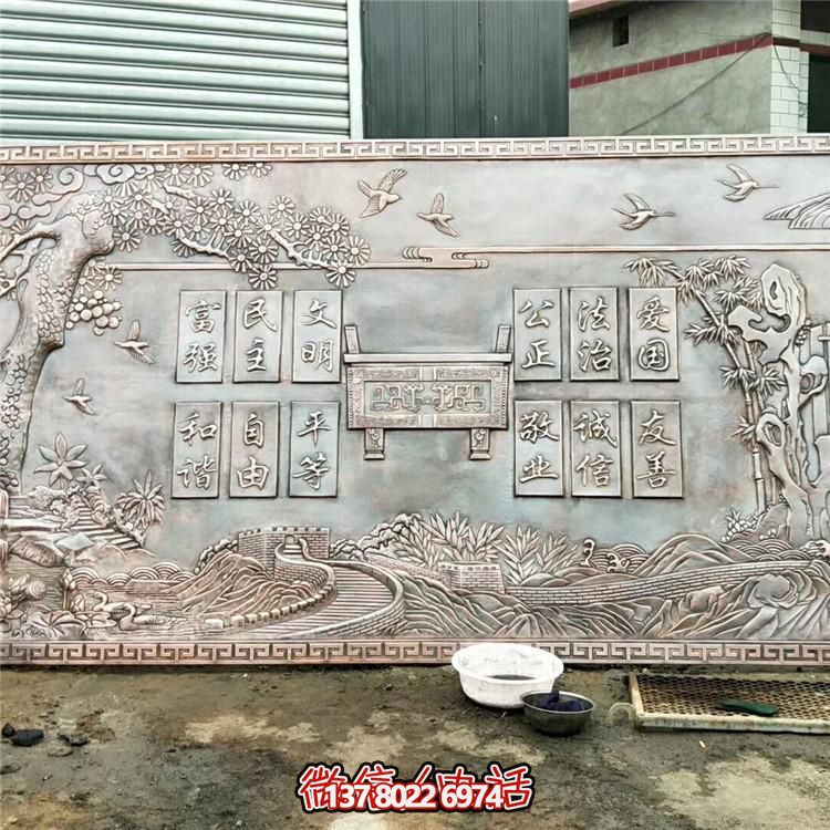 集大型浮雕畫(huà)、壁畫(huà)、銅雕塑于一體的公園展館