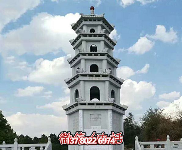 精美多層大理石寶塔，見證古老寺院的美麗景觀