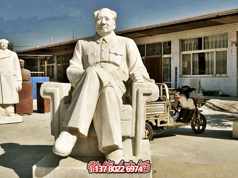 漢白玉毛澤東雕塑，見證歷史瞬間