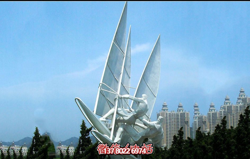 精美別墅鏤空雕塑點(diǎn)綴園林景觀，打造創(chuàng)意帆船