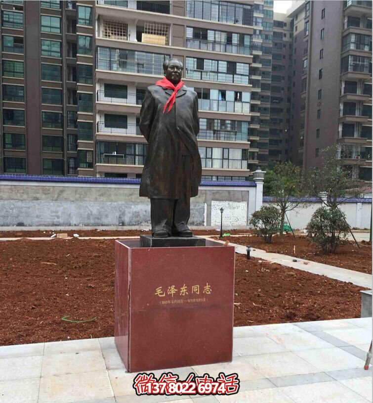 偉大領(lǐng)袖毛澤東仿銅雕塑，裝點小區(qū)玻璃鋼玻璃