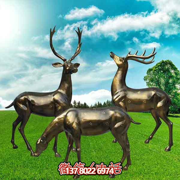 仿銅梅花鹿雕塑，裝點(diǎn)玻璃鋼園林
