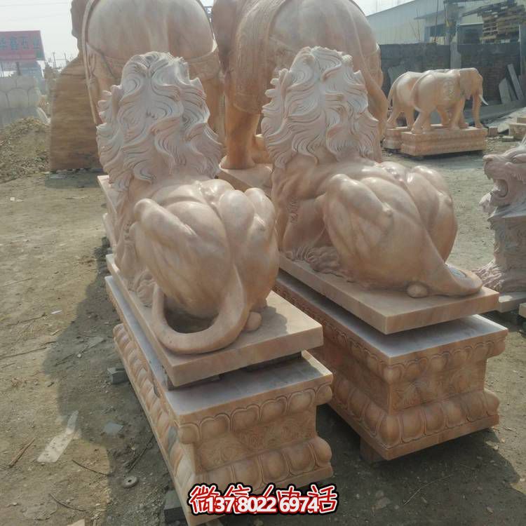 大型西方獅子雕塑，為酒店企業(yè)添彩