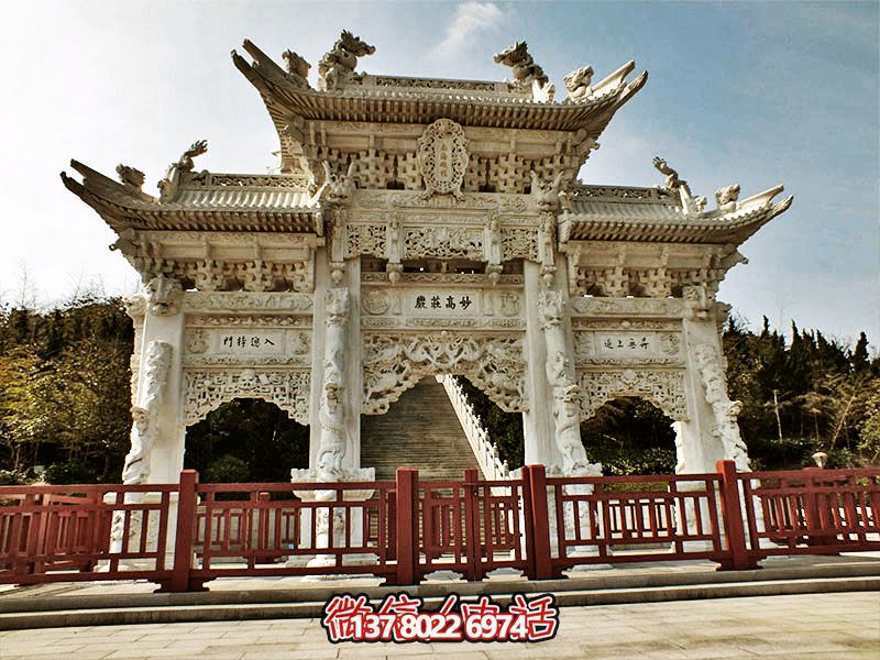 南海砥柱高莊嚴(yán)，漢白玉精美浮雕