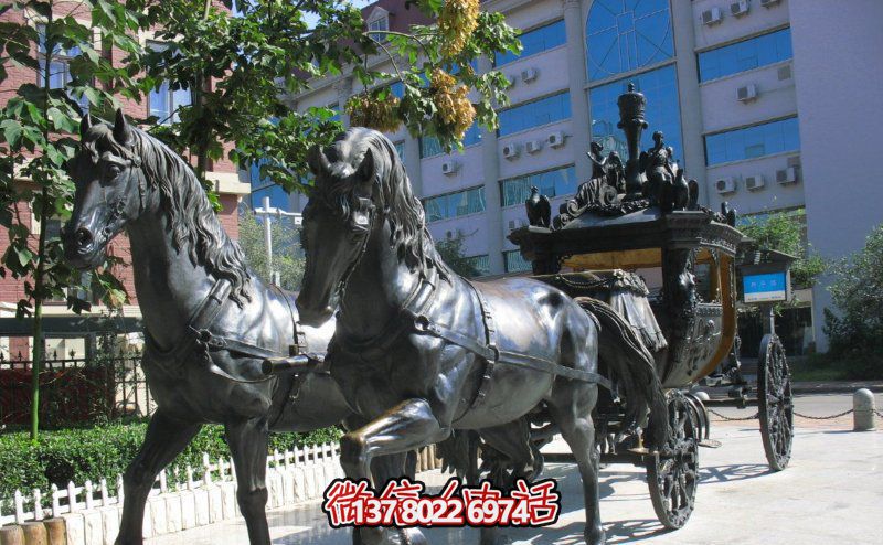 學校景區(qū)鑄造青銅馬車雕塑